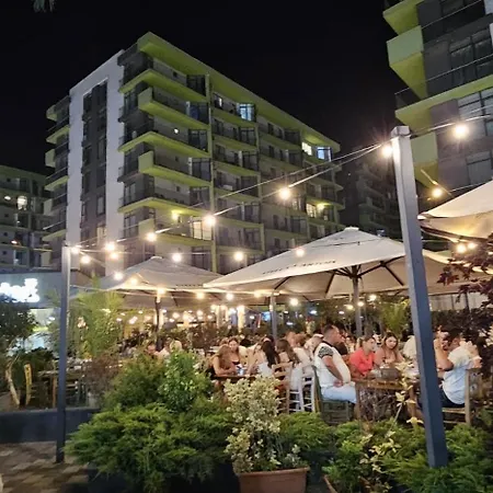Apartament Pool & Mamaia Nord Alezzi Năvodari