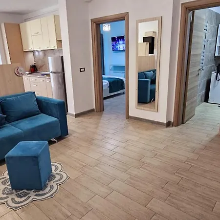 Pool & Mamaia Nord Alezzi Apartment Navodari